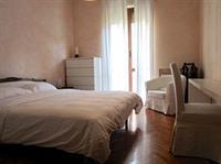 Temporary House - Via Fezzan Apartment มิลาน ภายนอก รูปภาพ